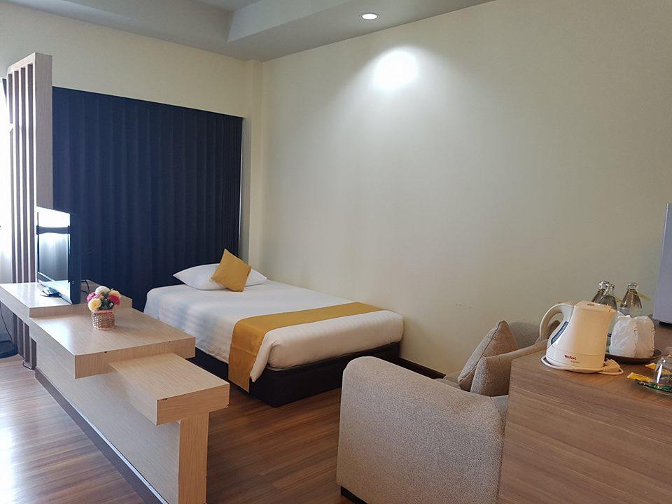 Akelada Hotel Nang Rong Buitenkant foto