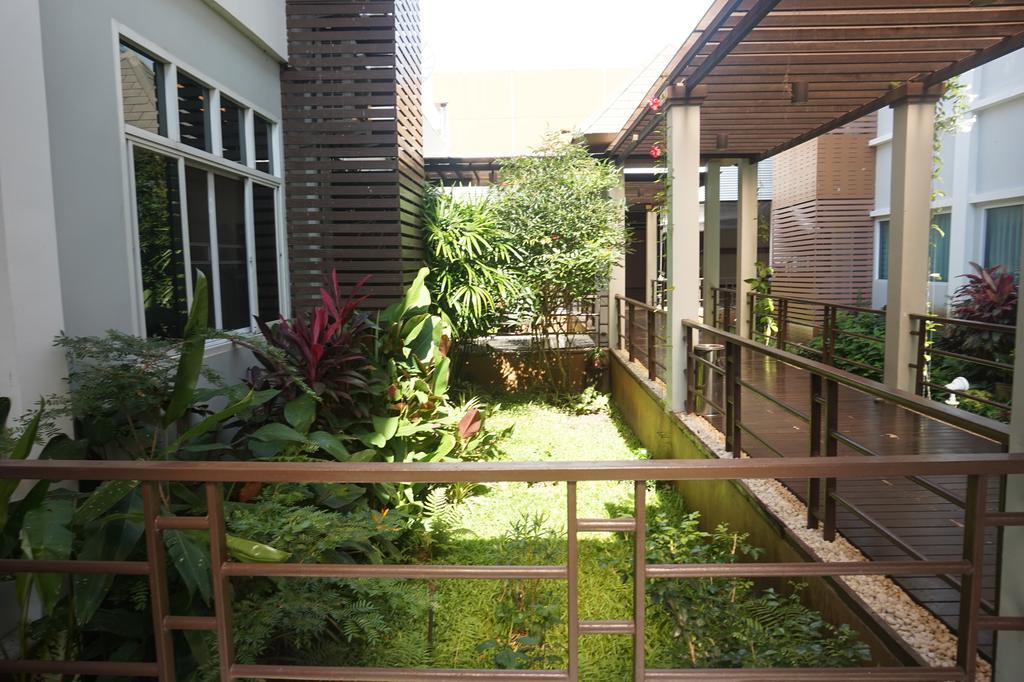 Akelada Hotel Nang Rong Buitenkant foto